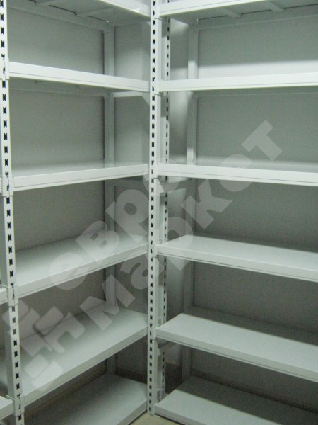 Стеллаж с передней стойкой без задней стенки