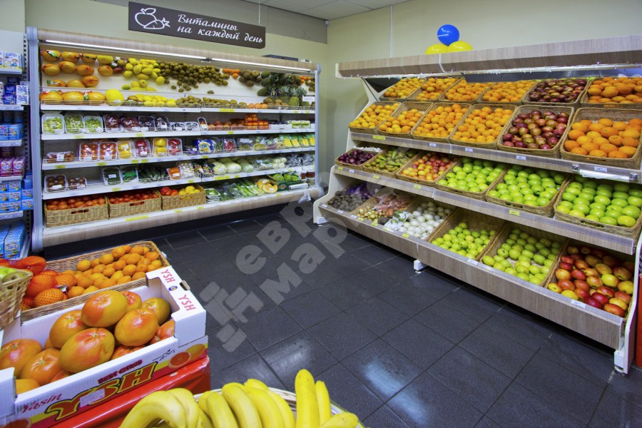 Овощной стеллаж с зеркальным фризом и подсветкой