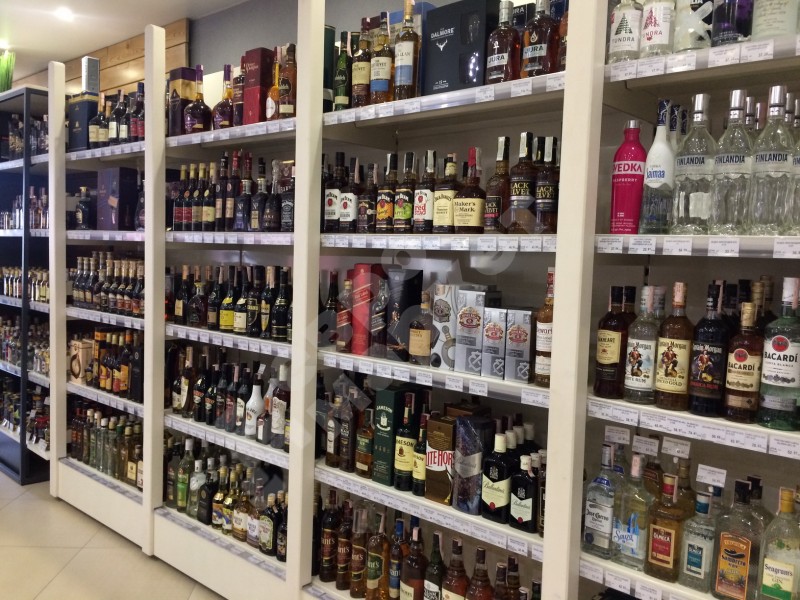 Стеллаж пристенный с передней стойкой