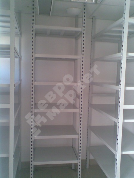 Стеллаж складской высотой 220 см с наборными полками