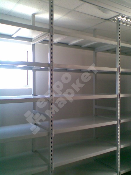 Стеллаж складской высотой 200 см с наборными полками
