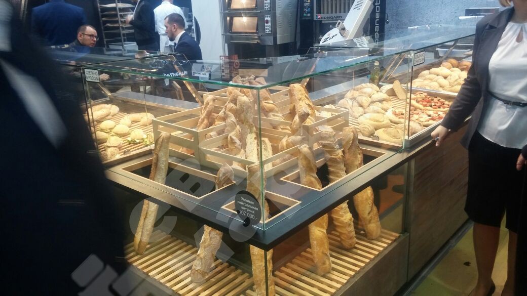 Холодильная витрина Bistro BM 1563
