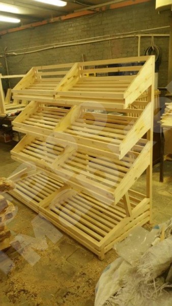 Арт. B008. Стеллаж для хлеба торцевой прямой с тремя полками EM-02.208.000 СБ