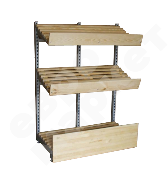 Овощной развал с деревянными рейками