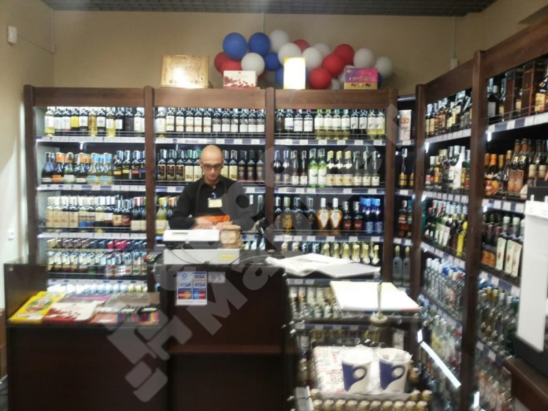 Стеллаж с передней стойкой, деревянной накладкой