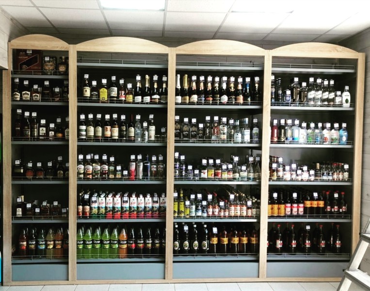 Стеллаж с передней стойкой, деревянной накладкой