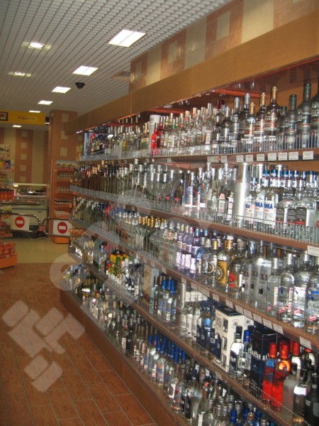 Стеллаж для вина и алкоголя с полками из ЛДСП