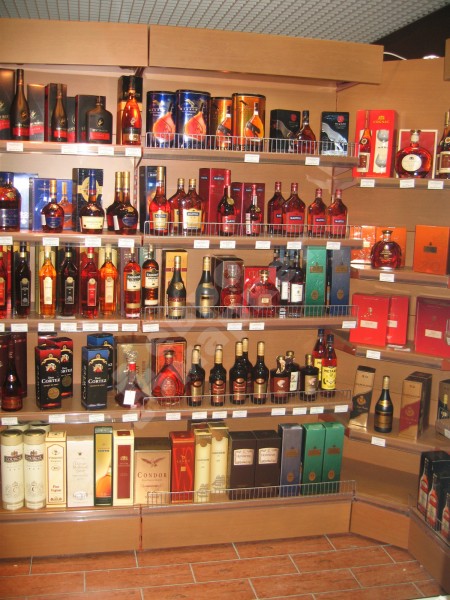 Стеллаж для вина и алкоголя с полками из ЛДСП