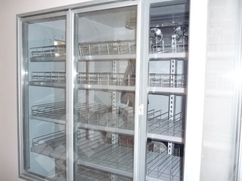 Холодильный стеллаж