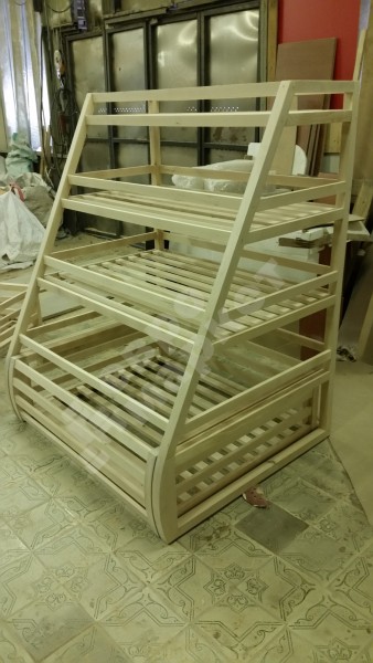 Арт. В011. Стеллаж для хлеба и багетов с тремя прямыми полками и накопителем EM-02.211.000 СБ