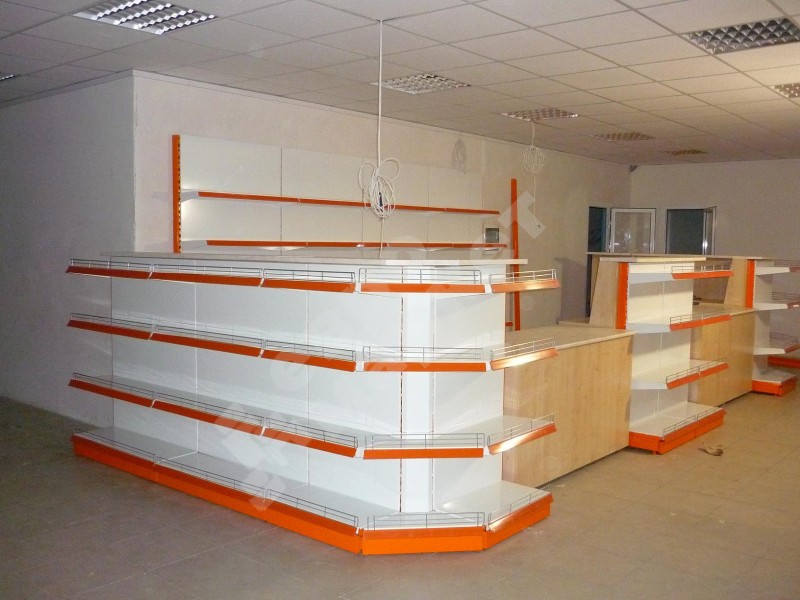 Низкий торговый стеллаж для внешних углов