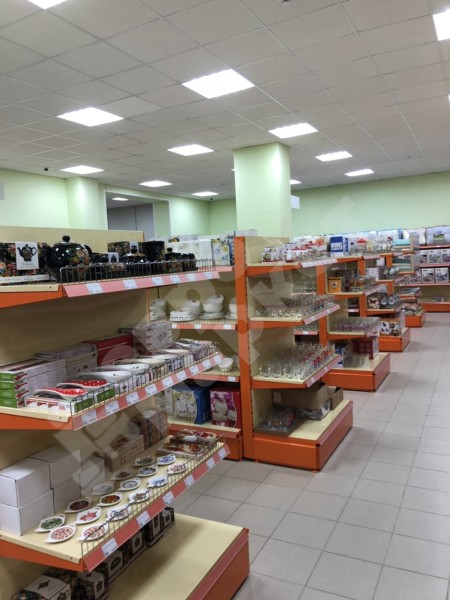 Островной стеллаж средний