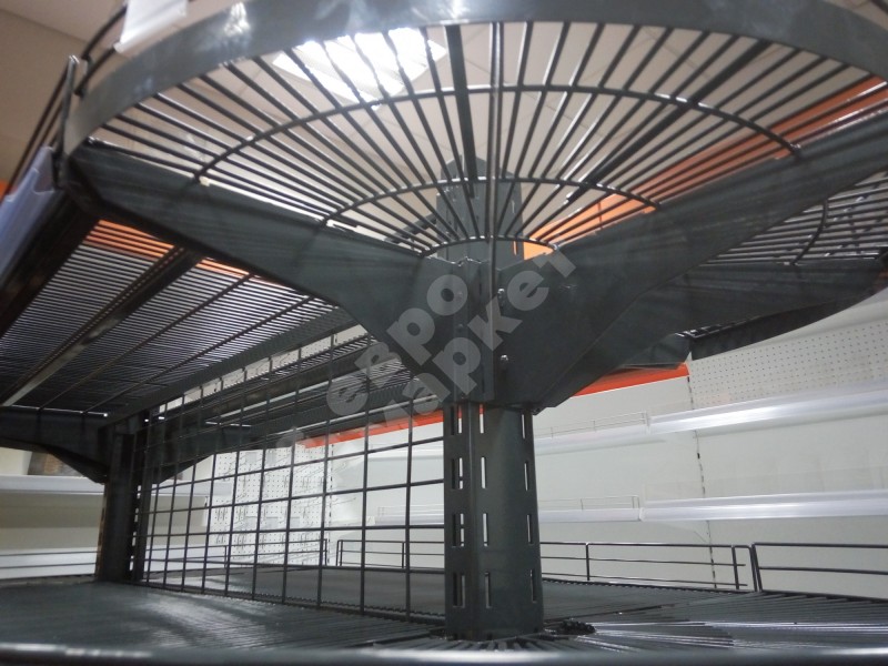 Островной стеллаж сетчатый с островными полукруглыми полками